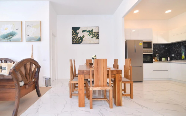 Villa with Shared Pool in Central Pattaya - Palmc17