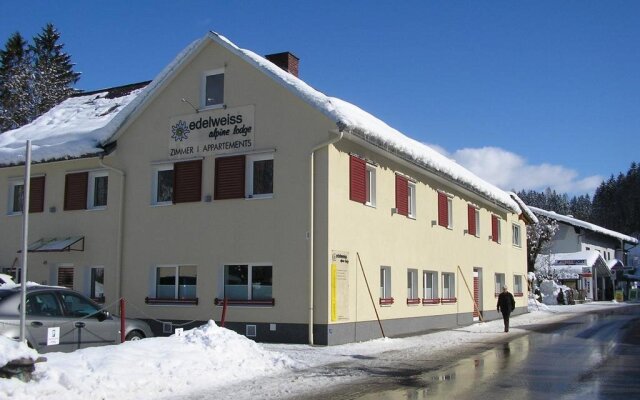 Edelweiss Alpine Lodge