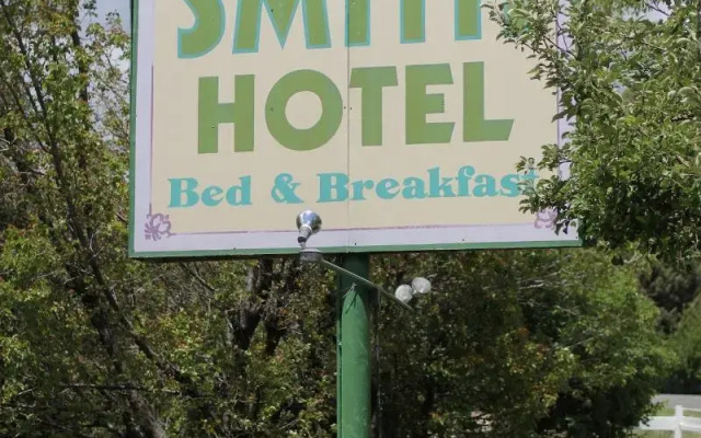 Historic Smith Hotel B&B