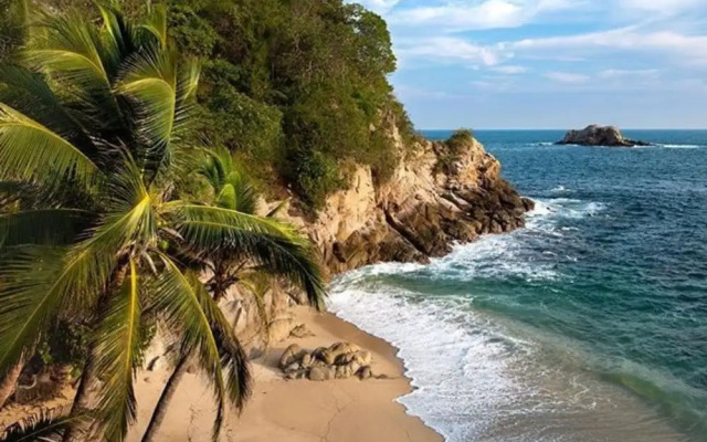 Lujosa Casa de 4 Recámaras con Alberca