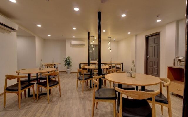 OYO Townhouse 117 Punjabi Bagh