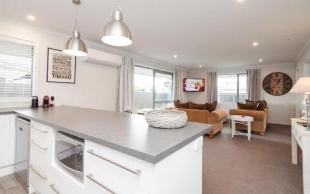 Luxury Rata Apartment B