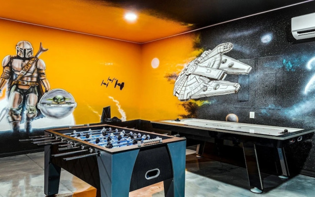 Family-friendly Oasis With Game Room & Pool