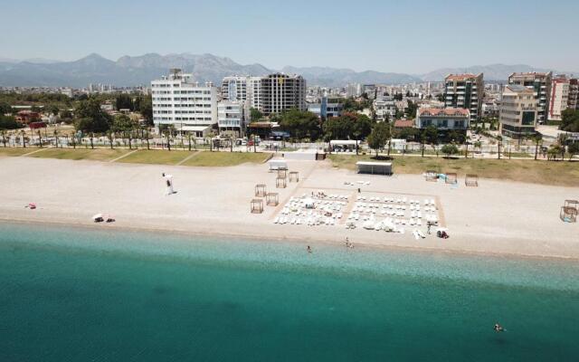 Acropol Beach Hotel