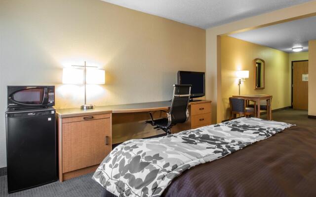 Sleep Inn & Suites Sheboygan I-43