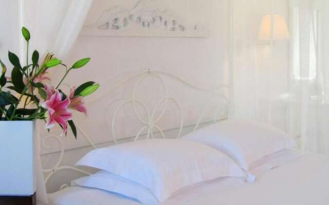 Porto Scoutari Romantic Hotel