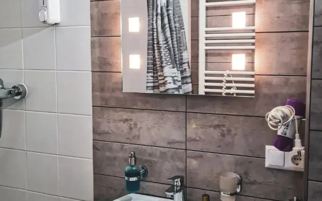 Hotel 108