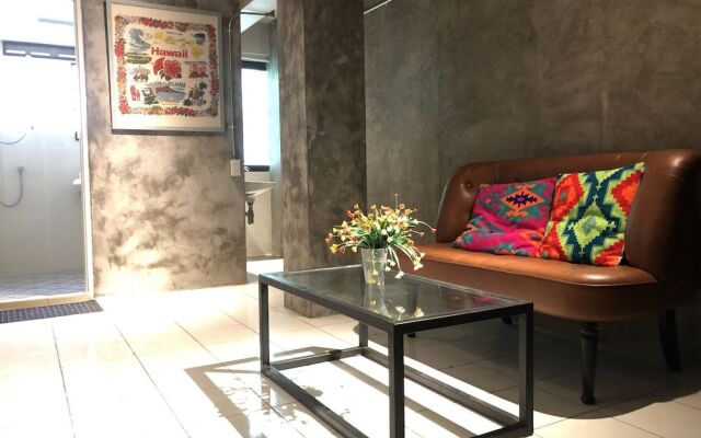 B168 Bed And More Hostel