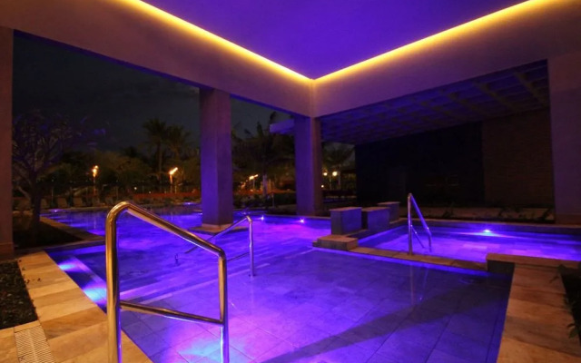 Hot Beach Resort