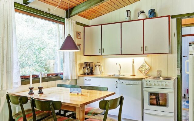 Well-furnished Holiday Home Nearby a Recreational Lake