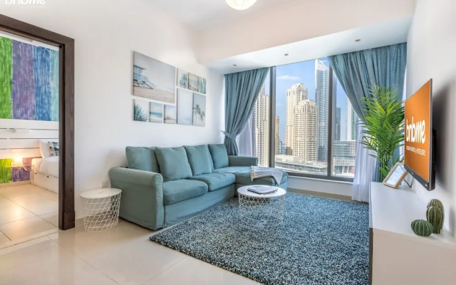 Top Floor Familly Apartment with Stunning views