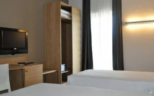 Victor Hotel