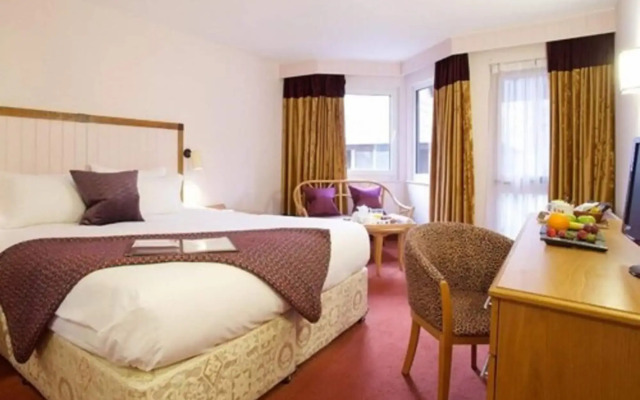 Marwell Hotel