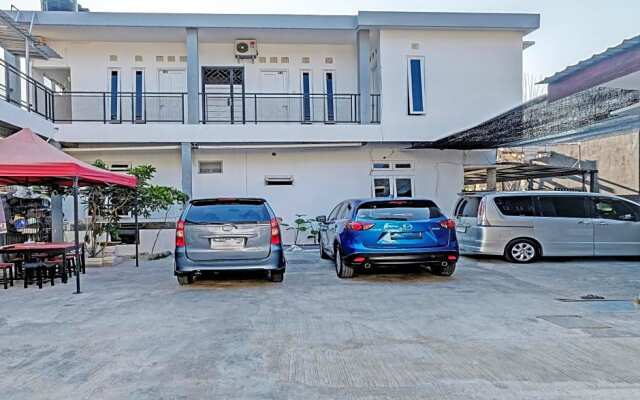 Capital O 92963 Global House Syariah