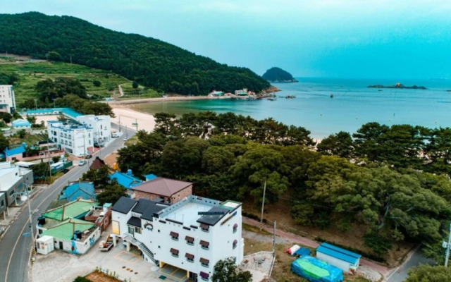 Namhae Gold River Pension