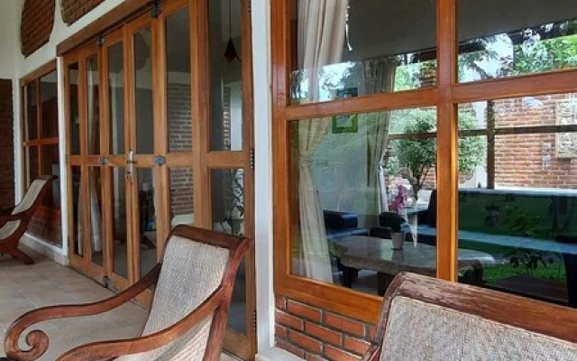 The Ning Beach & Villa
