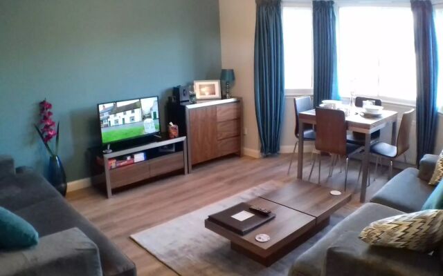 Two Bedroom Apartment Near Haymarket