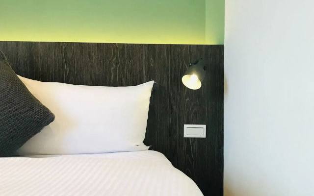 Just Enjoy Business Hotel