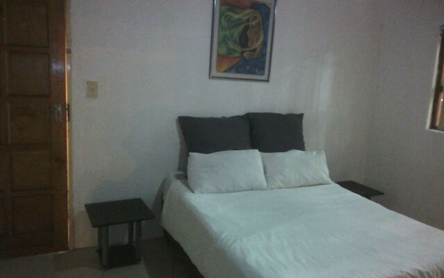 Fourways Backpackers Lodge