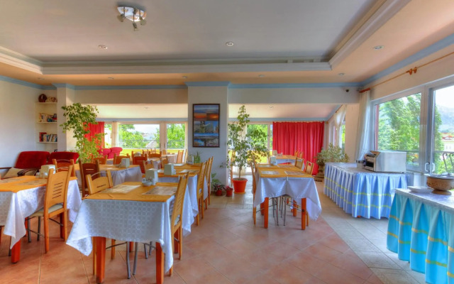 Mandalinn Hotel