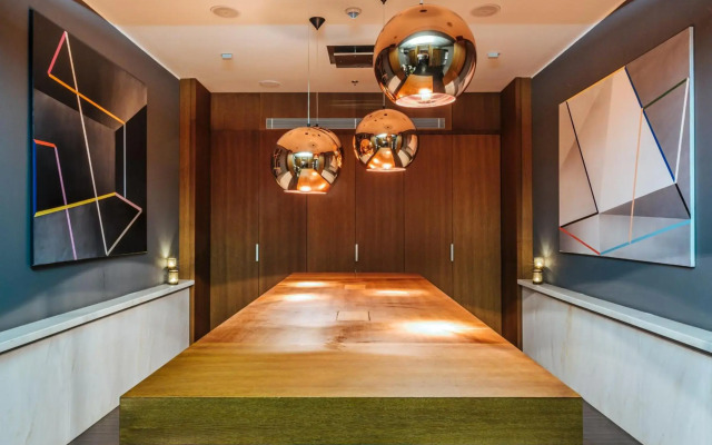 Old Town Square Residence by Emblem