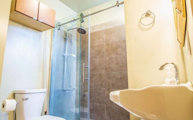 Cozy Fremont Studio With King Bed