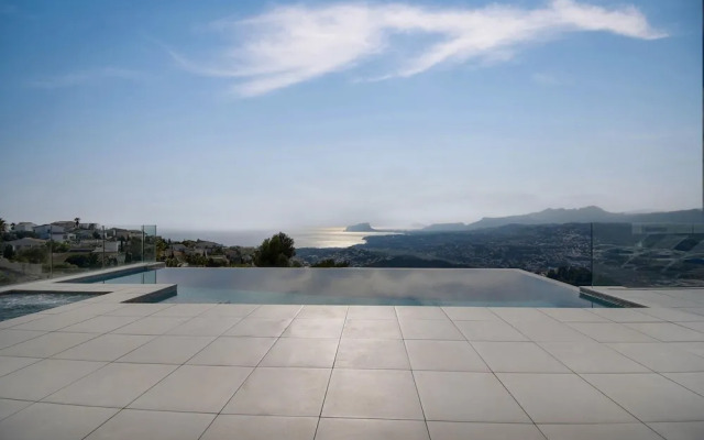 Villa Madi in Cumbre del Sol