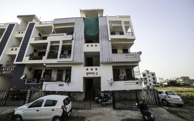 OYO Home 17383 Elegant 3BHK