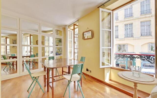 Panthéon cosy studio apartment