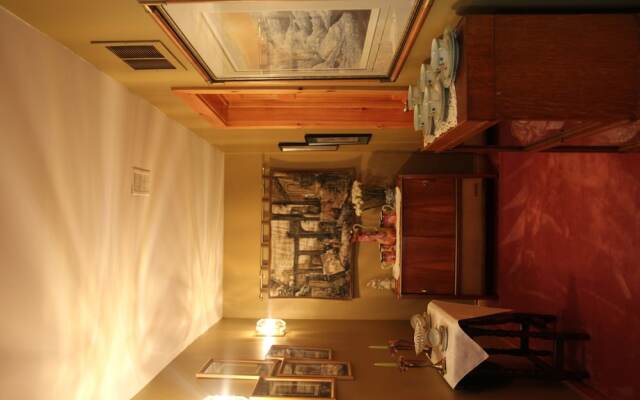 Jewel on the Hill Bed & Breakfast