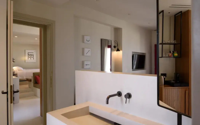 Potnia Theron Suites