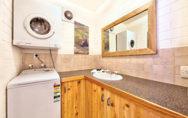 Snow Ski Apartments 08