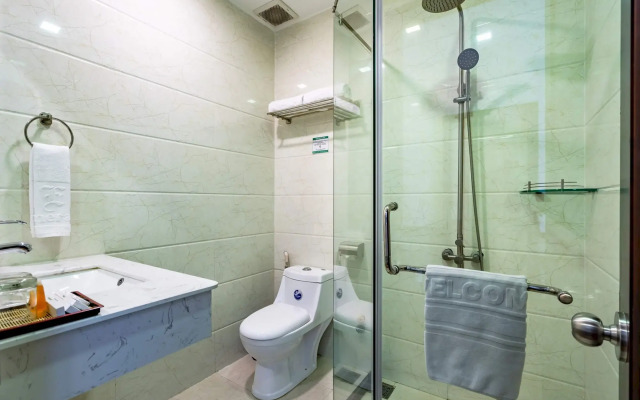 Collection O Emerald Luxury Apartment - Near SECC