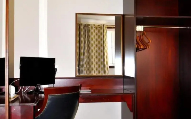Lochway Hotel