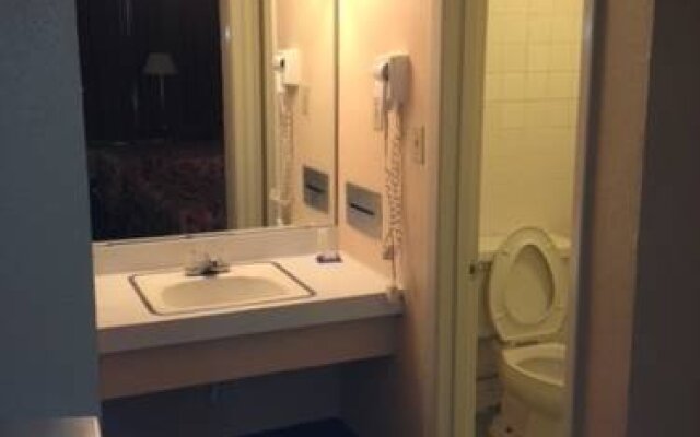 City Center Inn - Downtown Charlotte