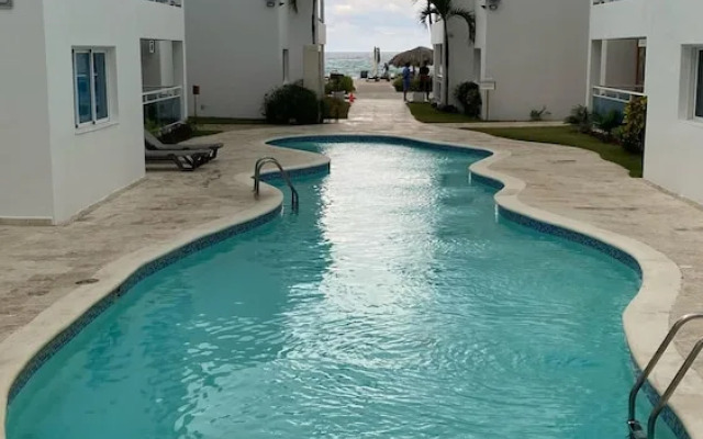Penthouse With Rooftop and Pool & Beach Access