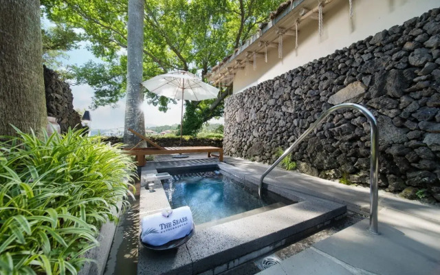 Seaes Hotel & Resort