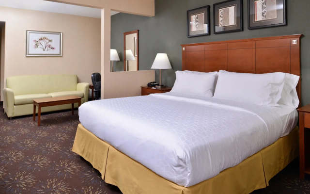 Holiday Inn Express Hotel & Suites West Chester by IHG