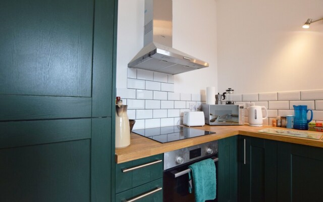 Modern Apartment In The Centre of Teignmouth