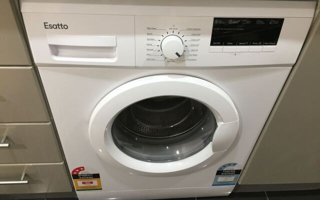 Sydney CBD 2 Story Central Aircon Family Home