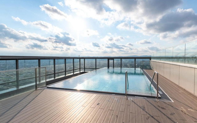 Apartment over the roofs of Vienna