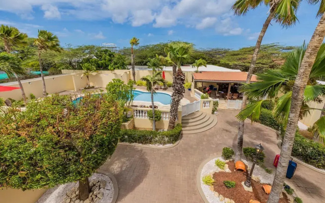 Island Escape Lrg Private Backyard Pool Patio