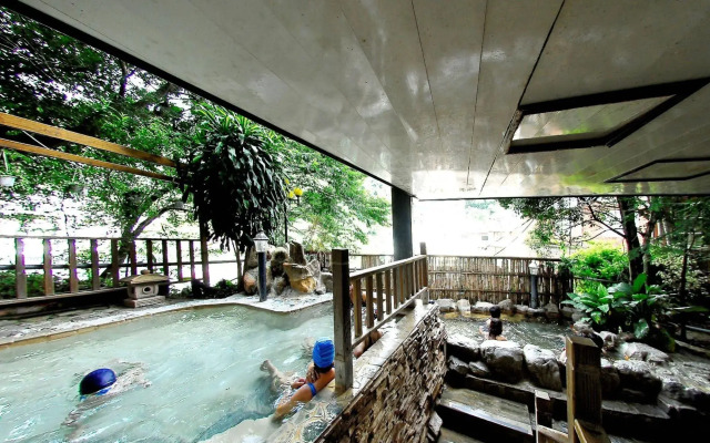 Green City Hotel