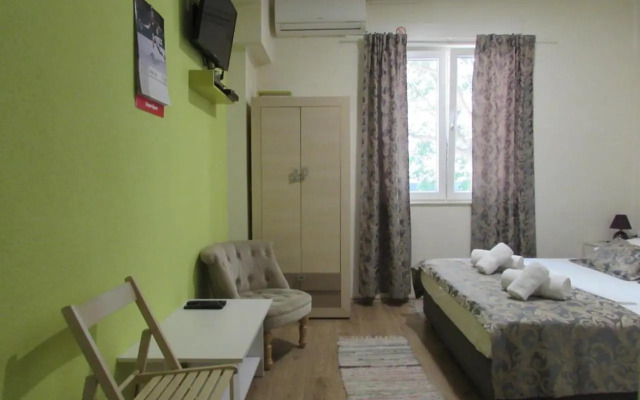 Oasis hostel