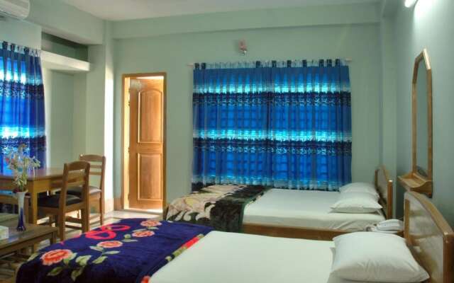 Albatross Resort