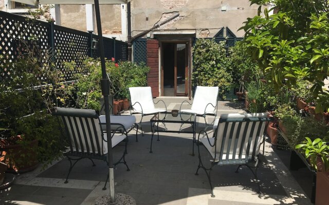 Luxurious Palazzo in Venice in the Rialto Area With Housekeepercook
