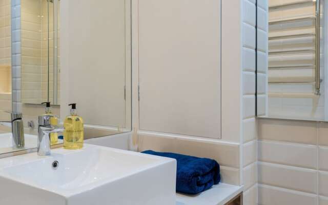 Modern 2 Bedroom Apartment, Wandsworth Town