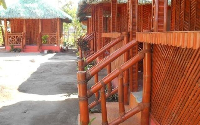 Mar and Em's Bamboo Cottages