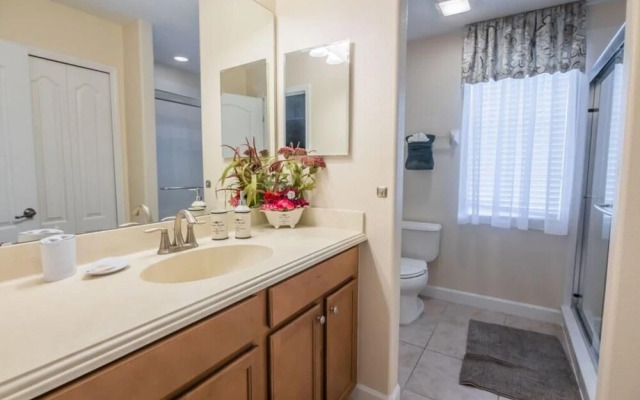 Hendrik's West Haven Vacation Home