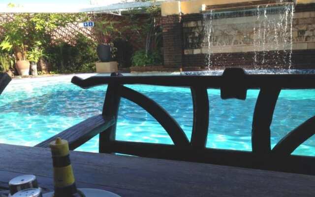 Hotel Petchkasem Grand